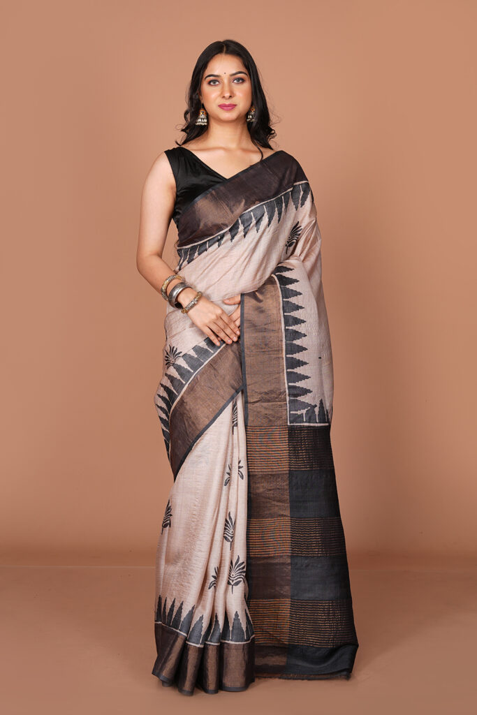 Kantha Stitch / Hand-embroidered Motif Saree